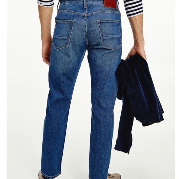 Tommy Men’s Mercer Straight Fit Jeans, Medium Wash - Size 34/30 - Picture 10 of 14